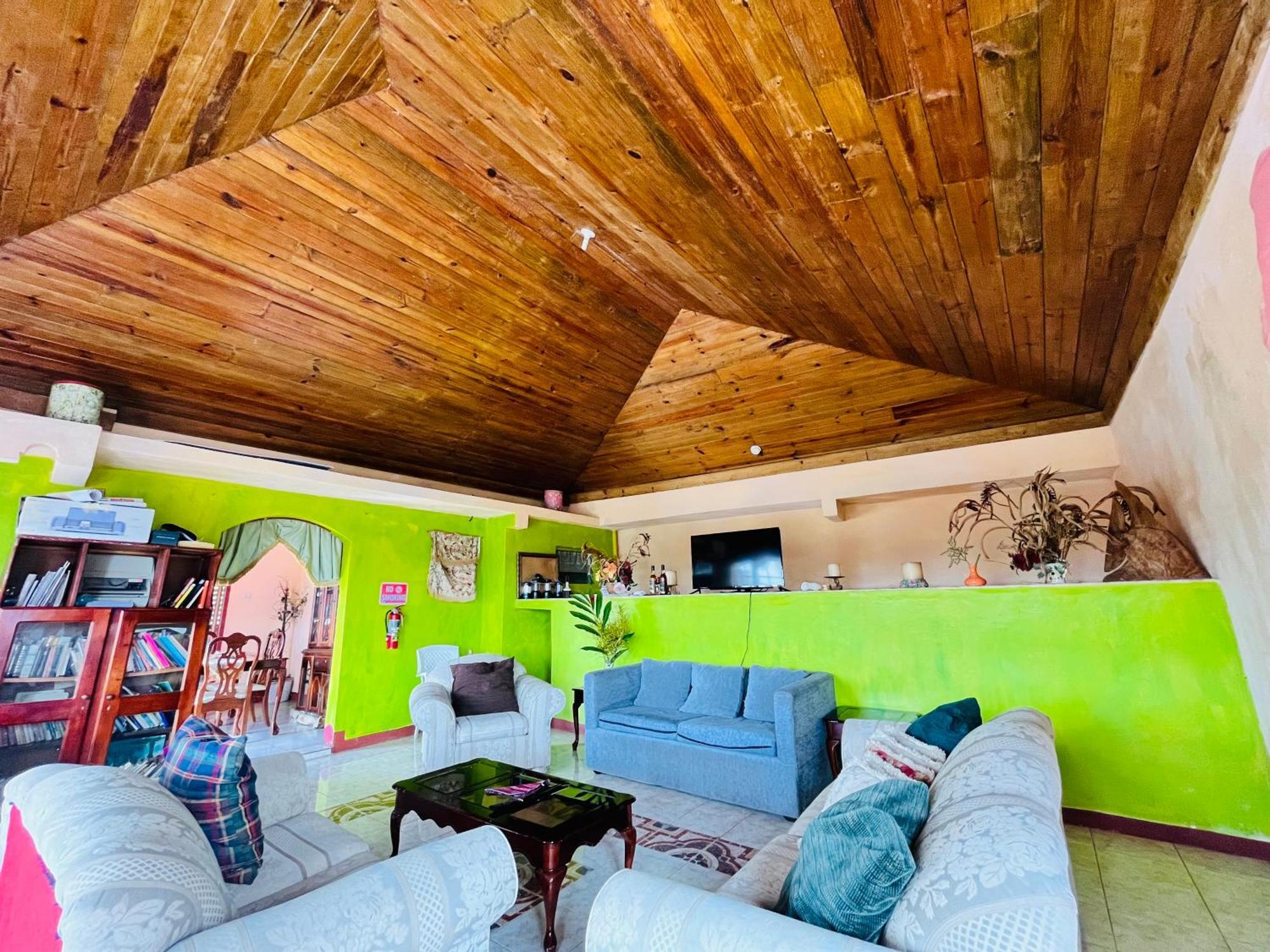 Nine Miles Cultural Hangouts And Tours Stepney Εξωτερικό φωτογραφία